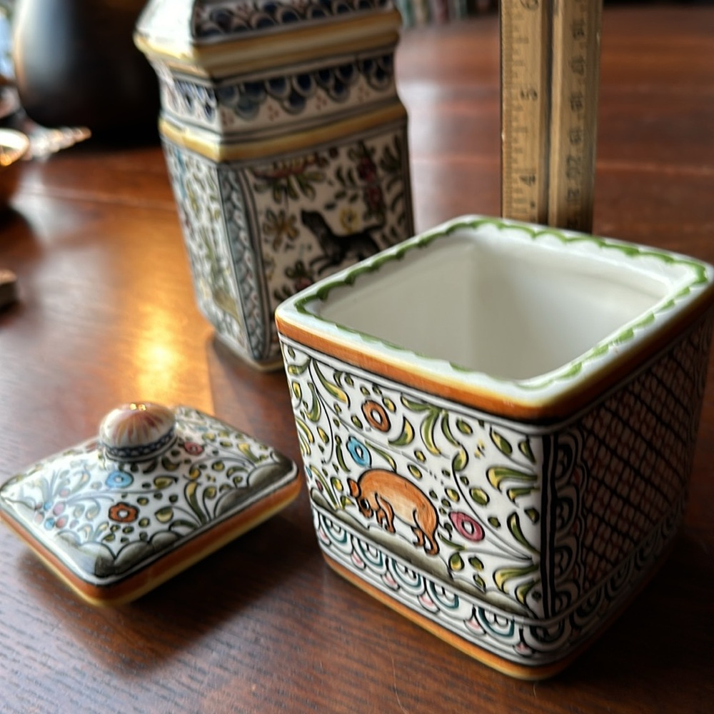 🇵🇹Ceramicas De Coimbra 3.5 wide x 5” H Square hand painted jar/lid Portugal - Picture 15 of 16